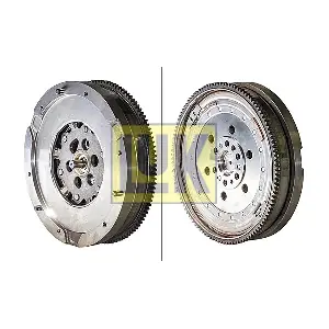 7590942 BMW
